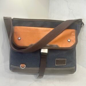 Harvest Label Parkland Messenger Commuter Laptop Bag - Navy/Tan - Limited Run!